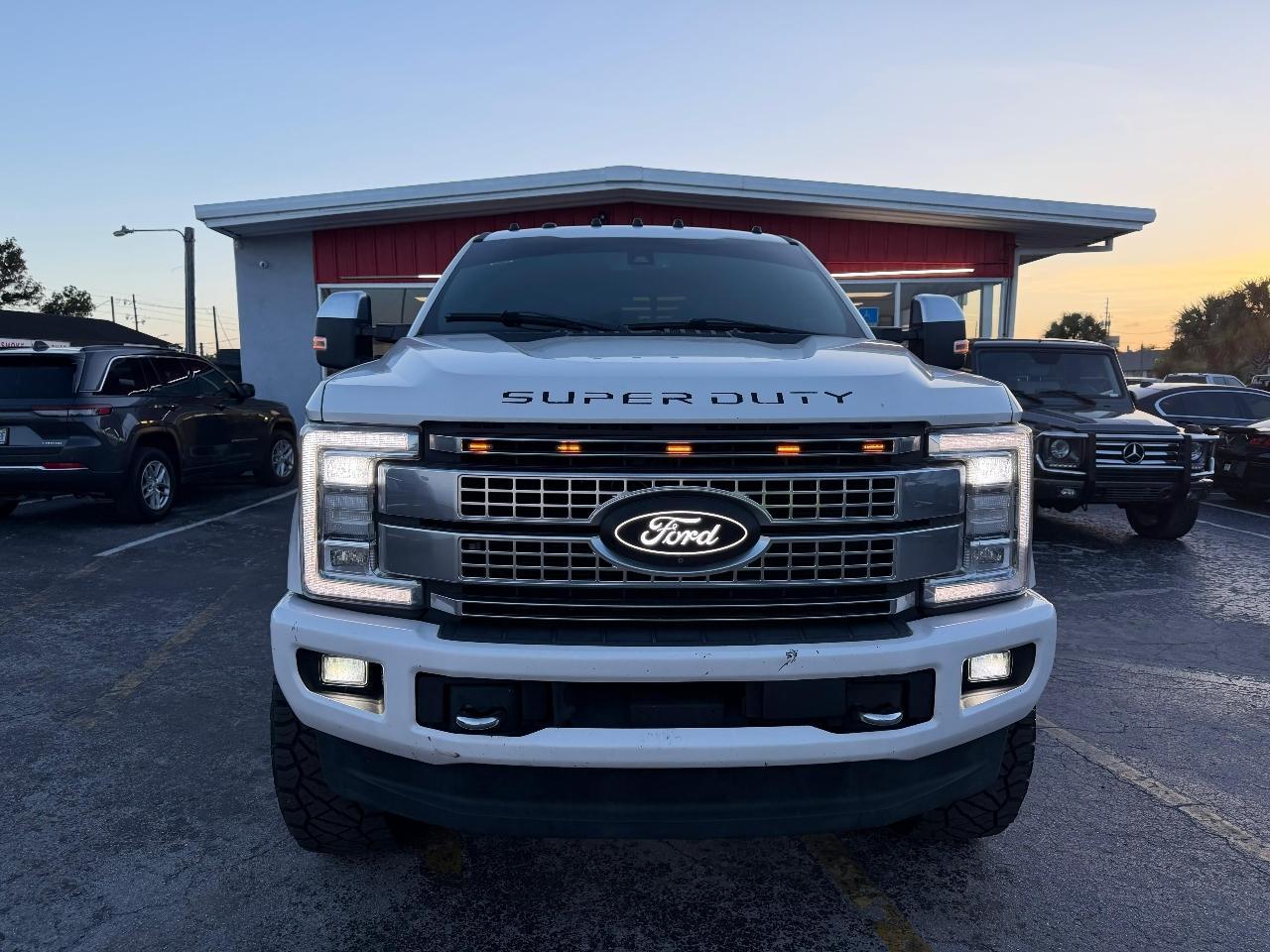 Ford F-350 Sdplatinum Crew Cab Long Bed Drw 4Wd - Thumbnail 2