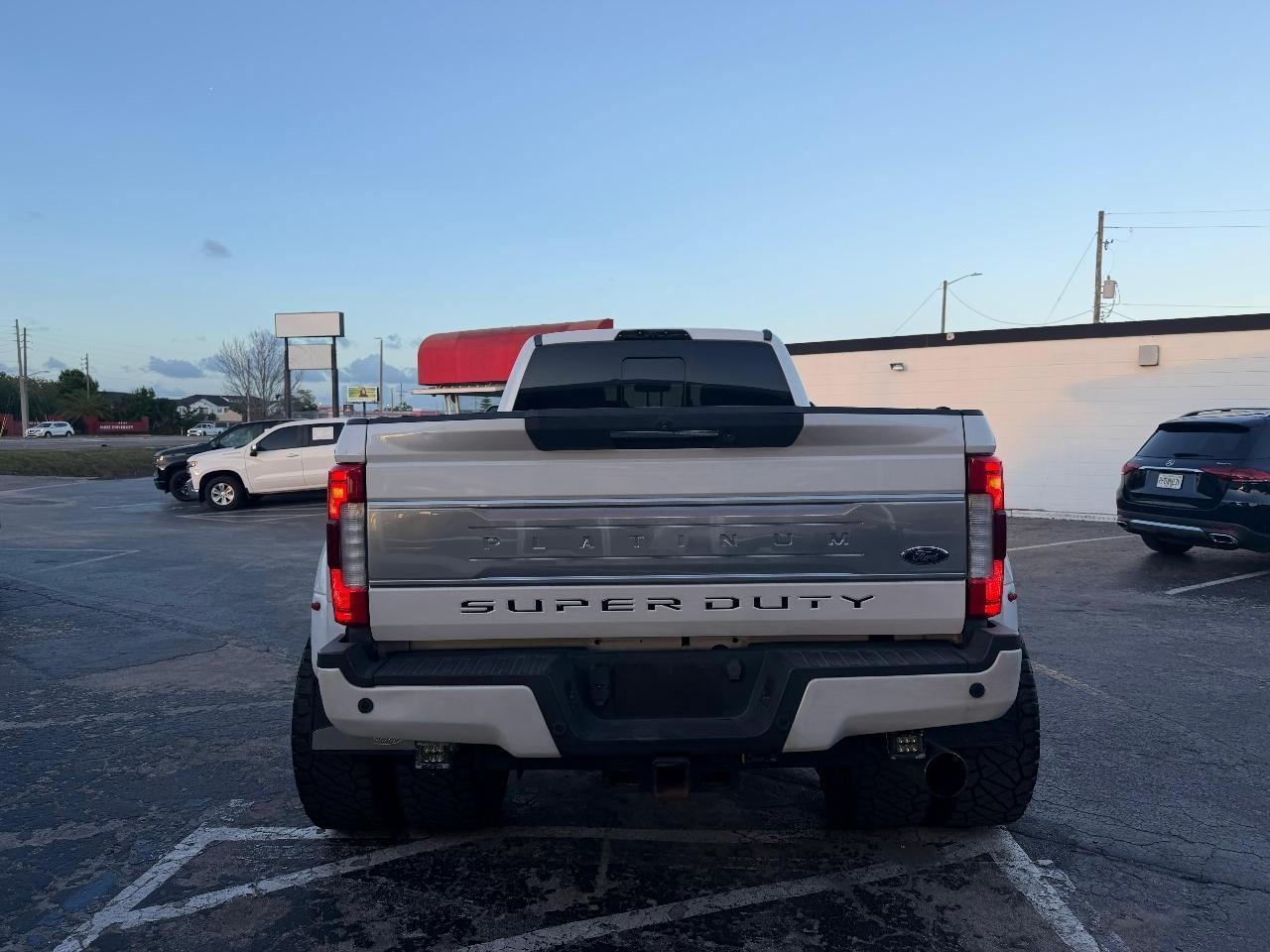 Ford F-350 Sdplatinum Crew Cab Long Bed Drw 4Wd - Thumbnail 6