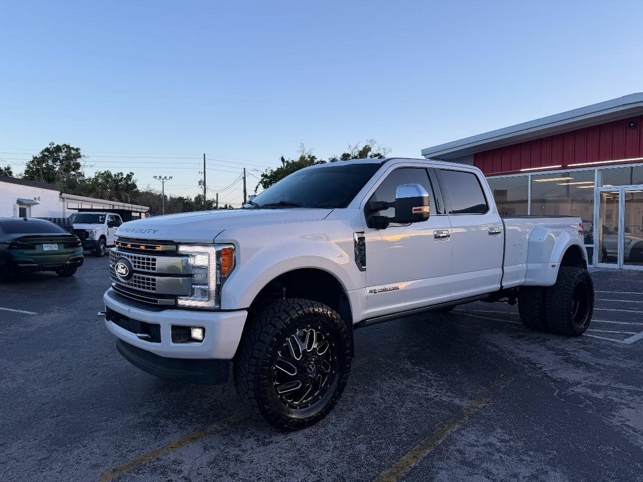 Ford F-350 Sdplatinum Crew Cab Long Bed Drw 4Wd - Thumbnail 3