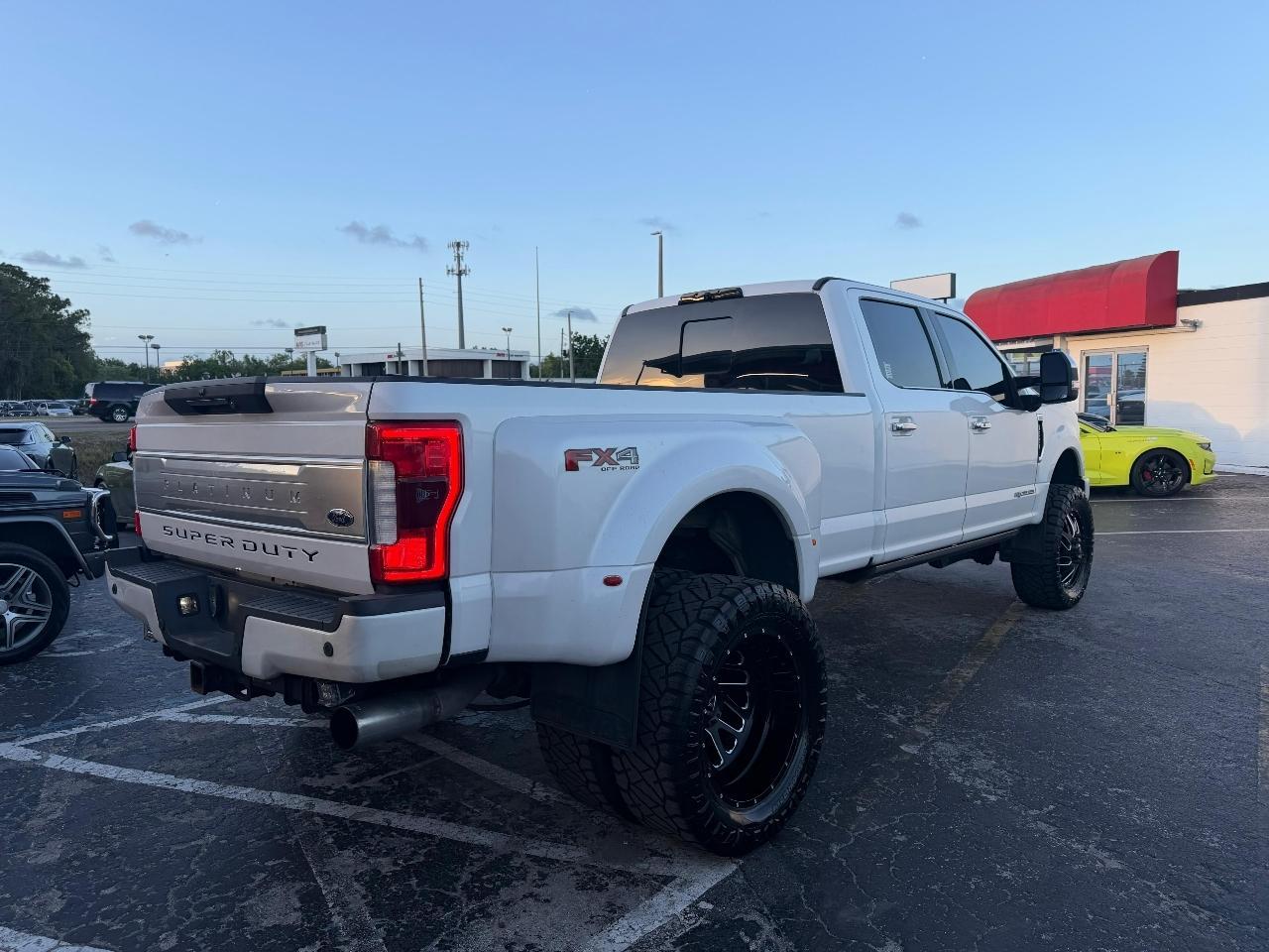 Ford F-350 Sdplatinum Crew Cab Long Bed Drw 4Wd - Thumbnail 7