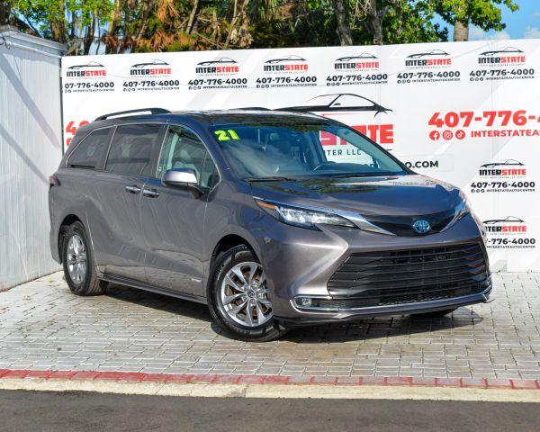 TOYOTA SIENNA - View 1