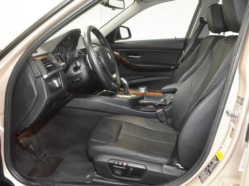 Bmw 3 Series 328I Xdrive *X-Drive Wagon*Driver Assit / Navigation*38,000 Miles* - Thumbnail 15