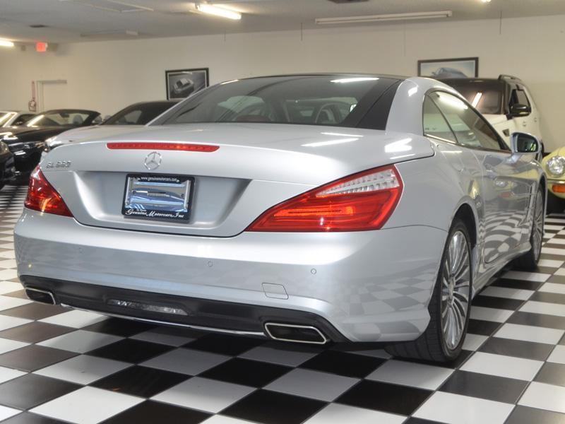 Mercedes-Benz Sl 550 *4.7 V8*Driver Assist*19&Quot; Wheels*25K Miles*Fl Car* - Thumbnail 9