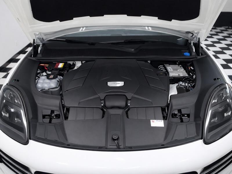 Porsche Cayenne S *1 Owner*Premium +*Park Assist*100K+ Msrp*17,800 Mi* - Thumbnail 10