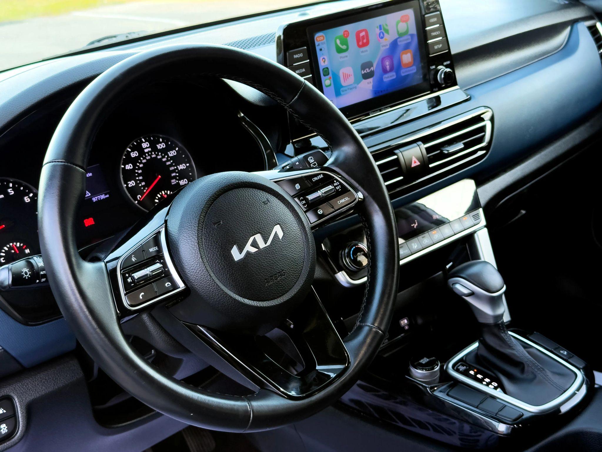 Kia Seltos S - Thumbnail 4