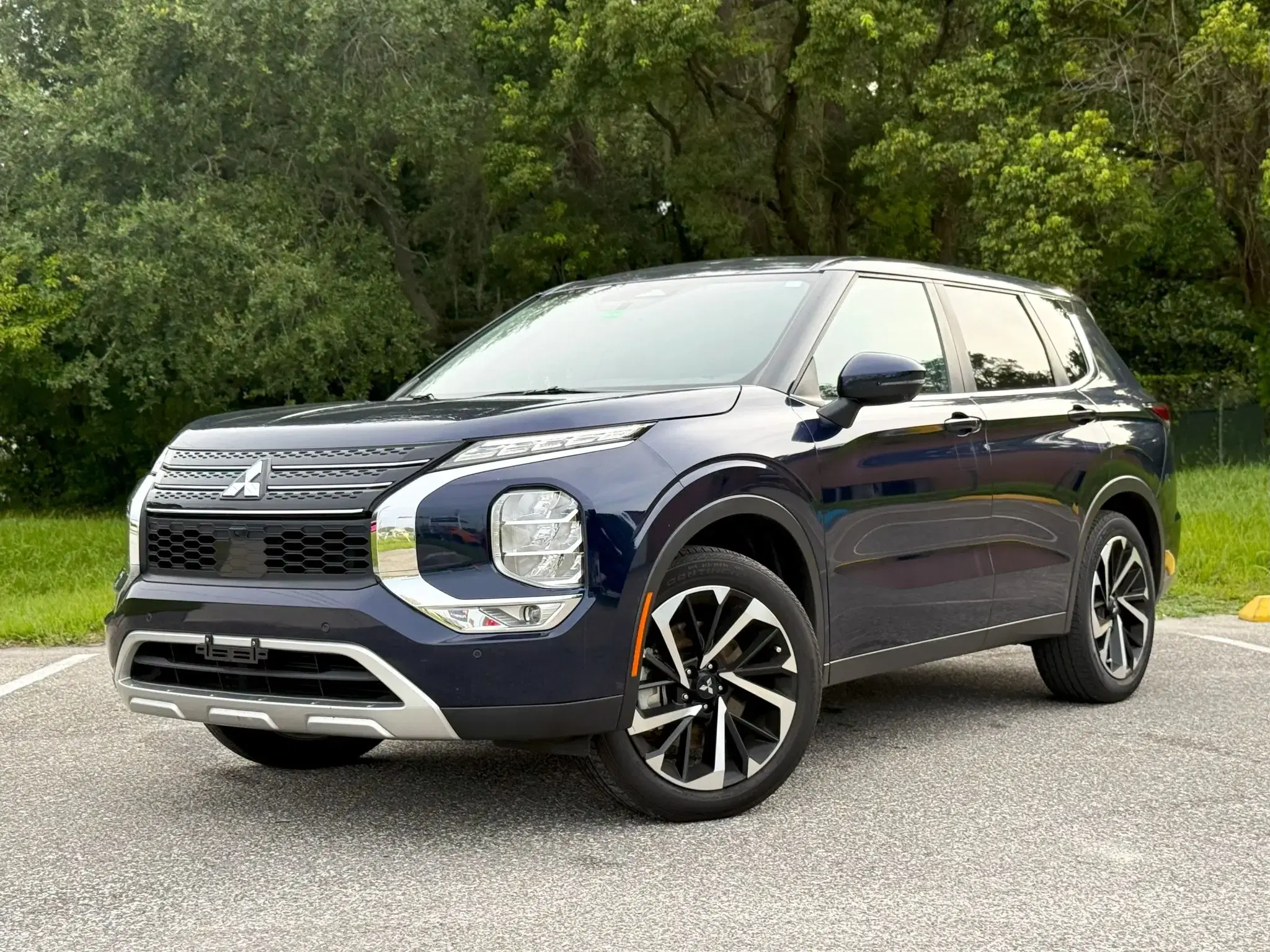 Mitsubishi Outlander Se - Thumbnail 2