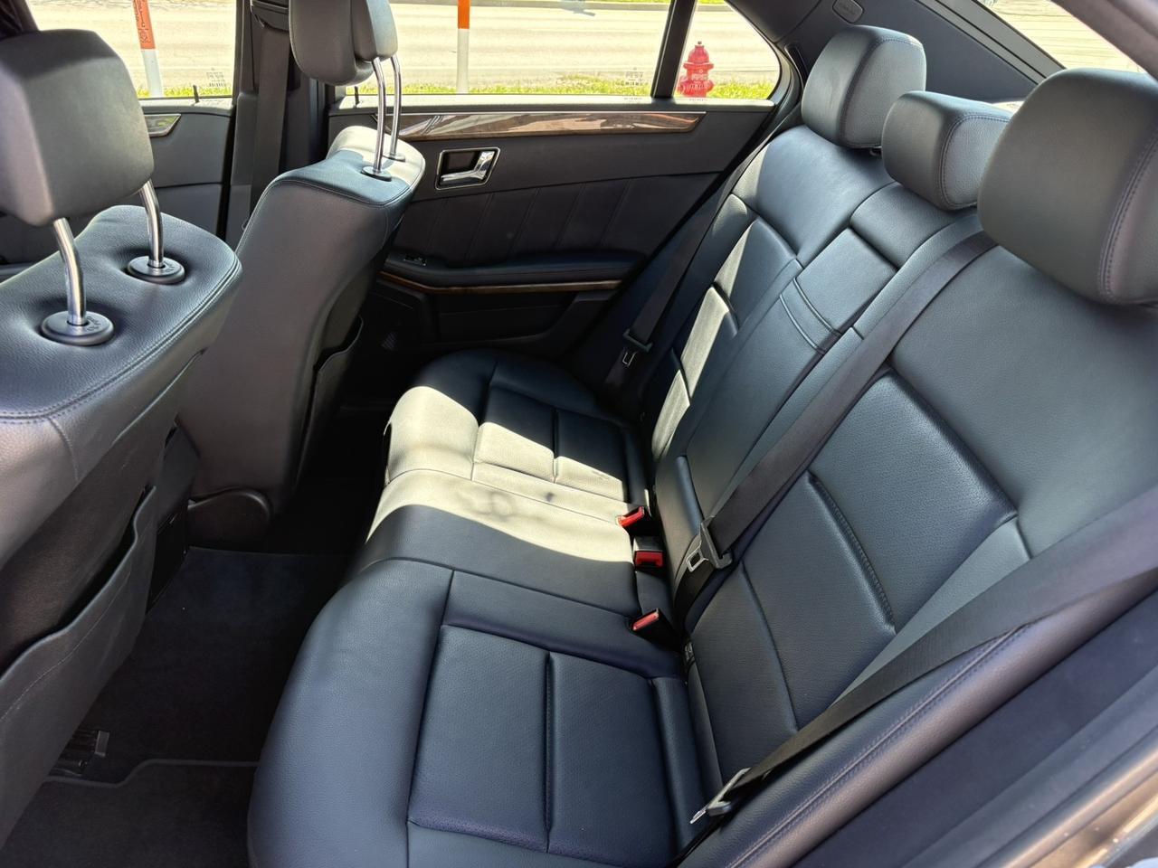 Mercedes-Benz E-Class - Thumbnail 8