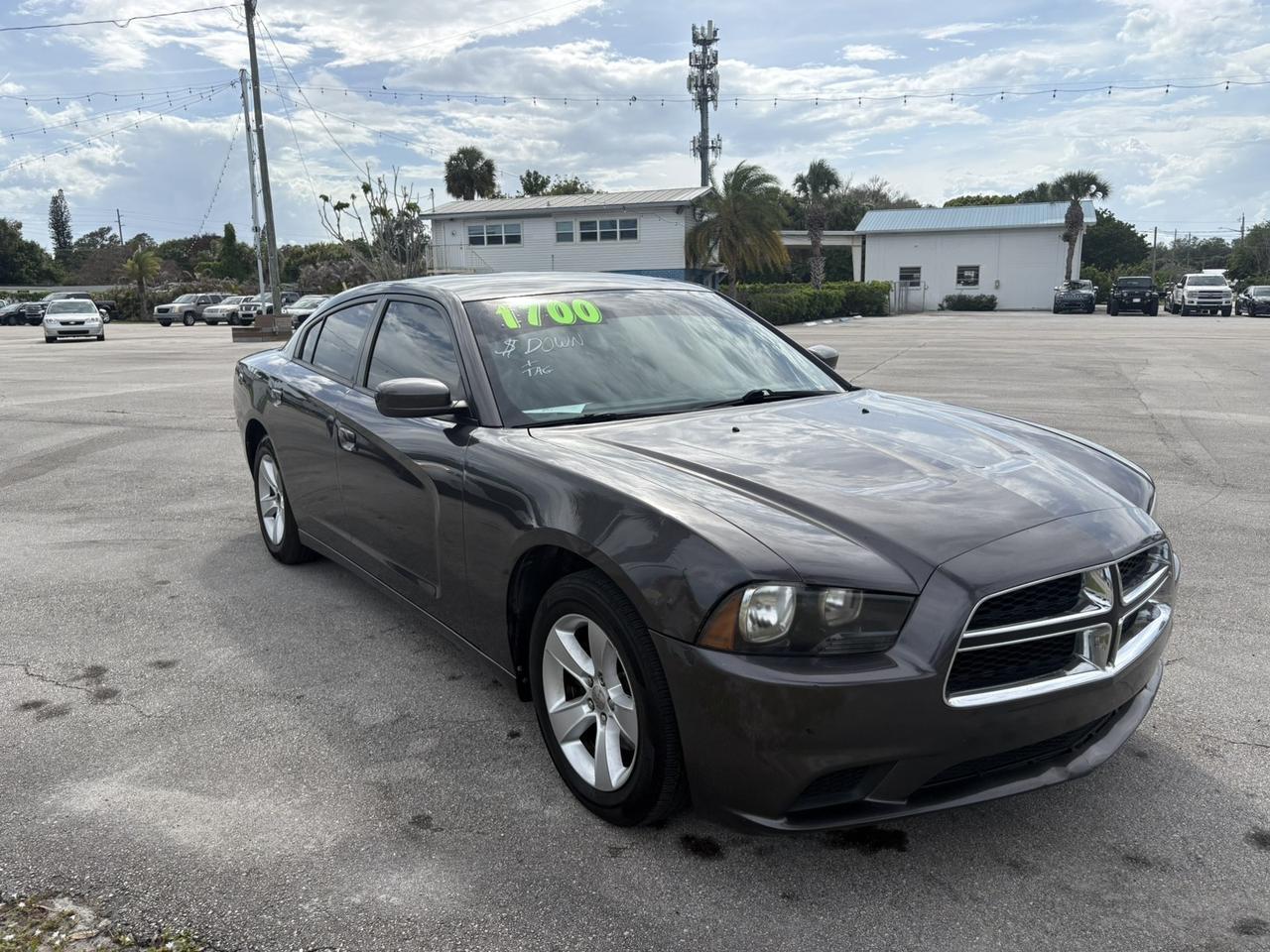 Dodge Charger - Thumbnail 4