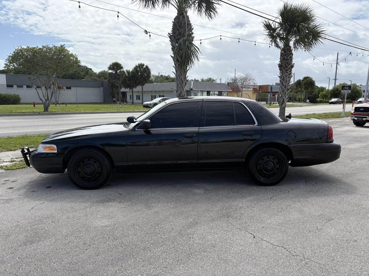 Ford Police Interceptor (fleet-only) - Thumbnail 2