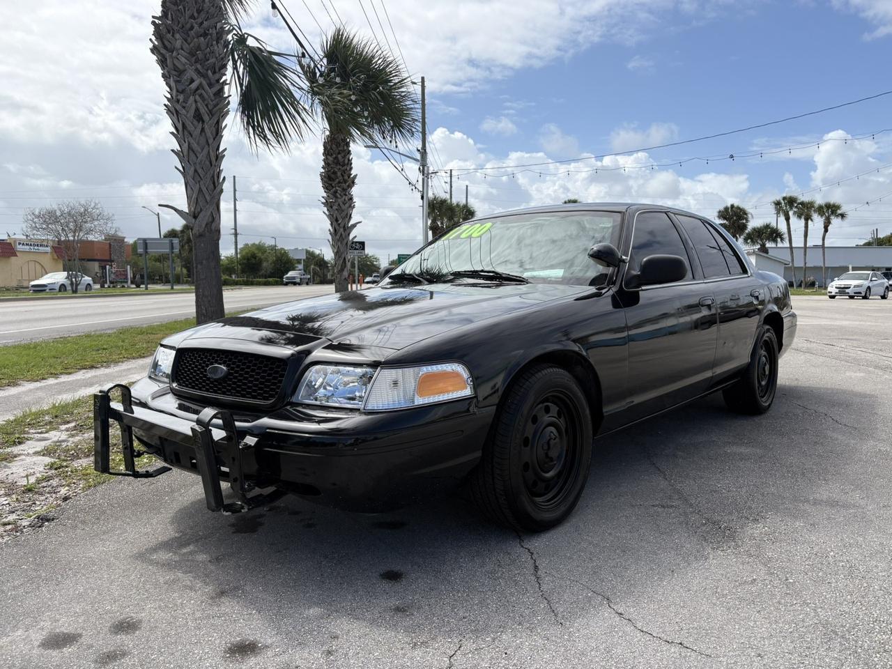 Ford Police Interceptor (fleet-only) - View 1