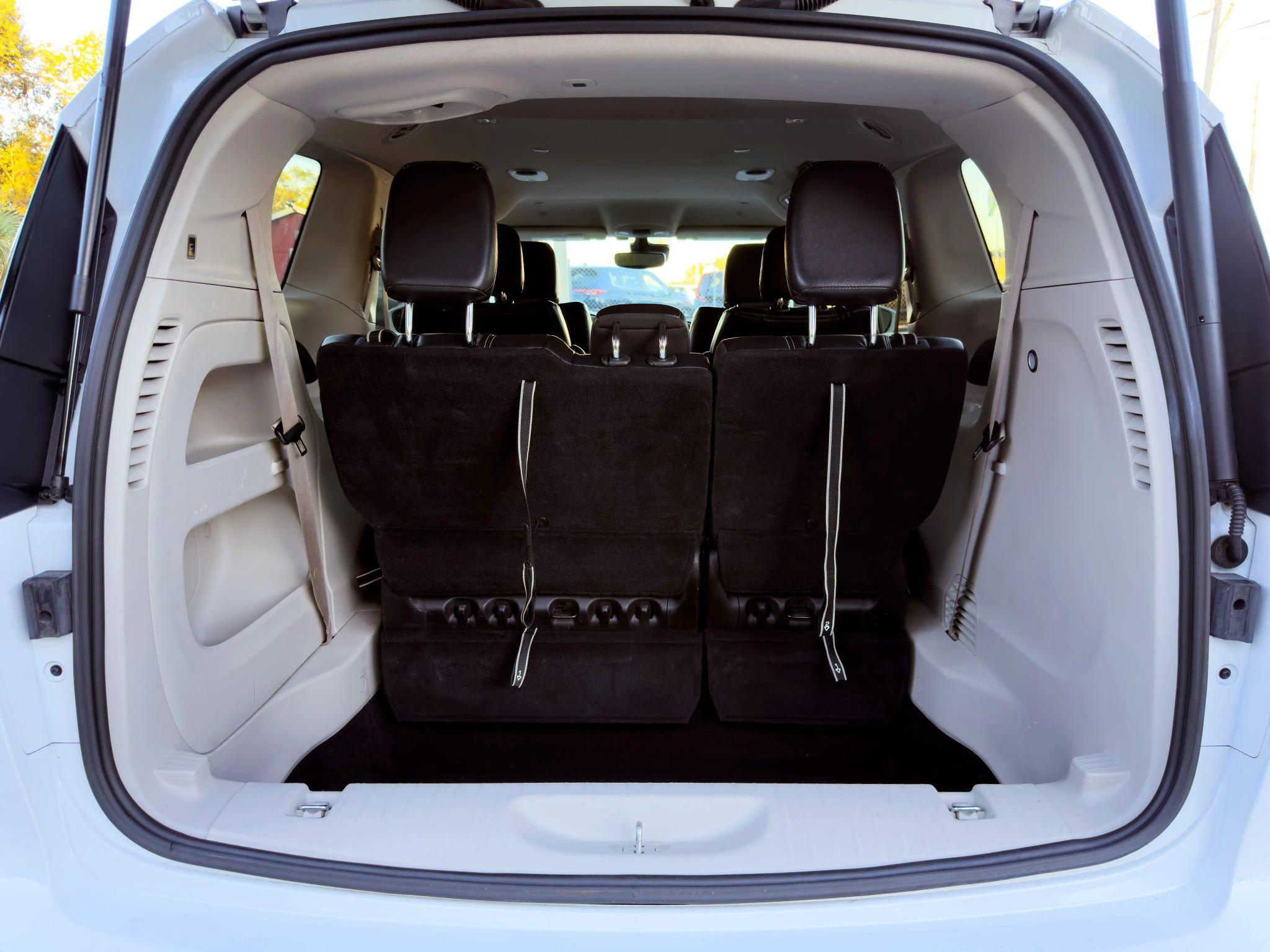 Chrysler Pacifica Touring L - Thumbnail 16