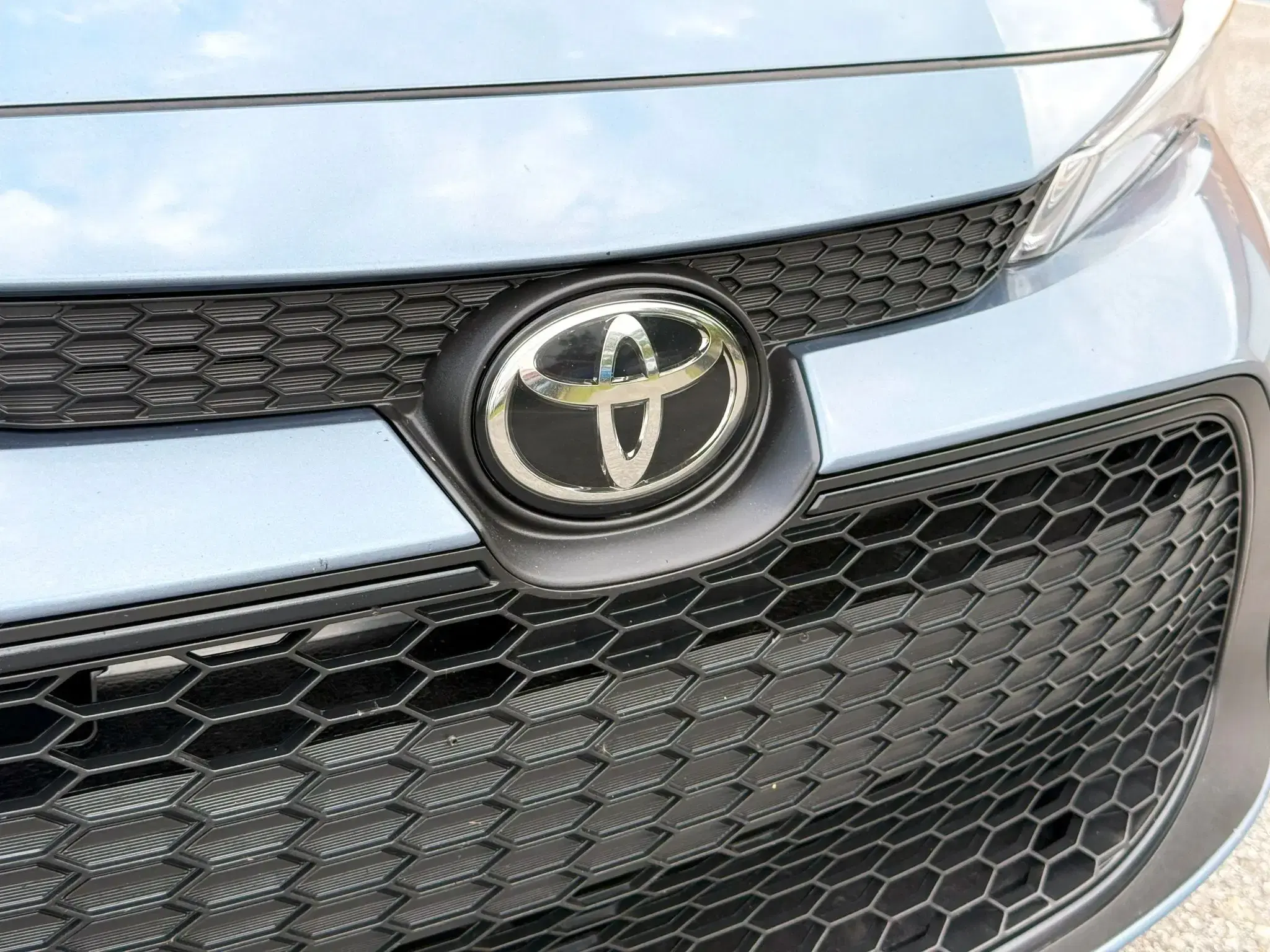 Toyota Corolla Le - Thumbnail 7