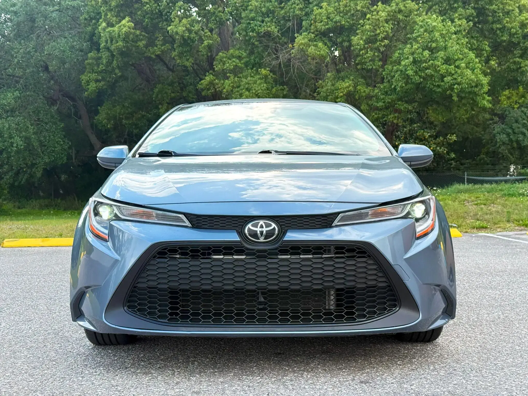 Toyota Corolla Le - Thumbnail 6