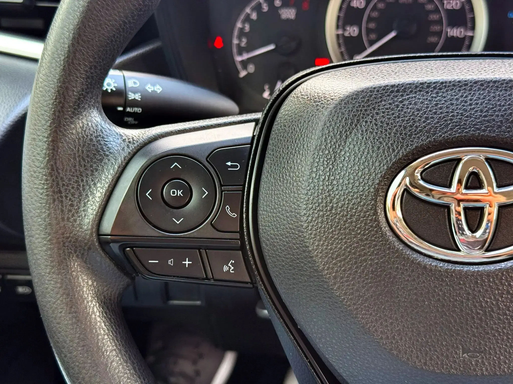 Toyota Corolla Le - Thumbnail 15