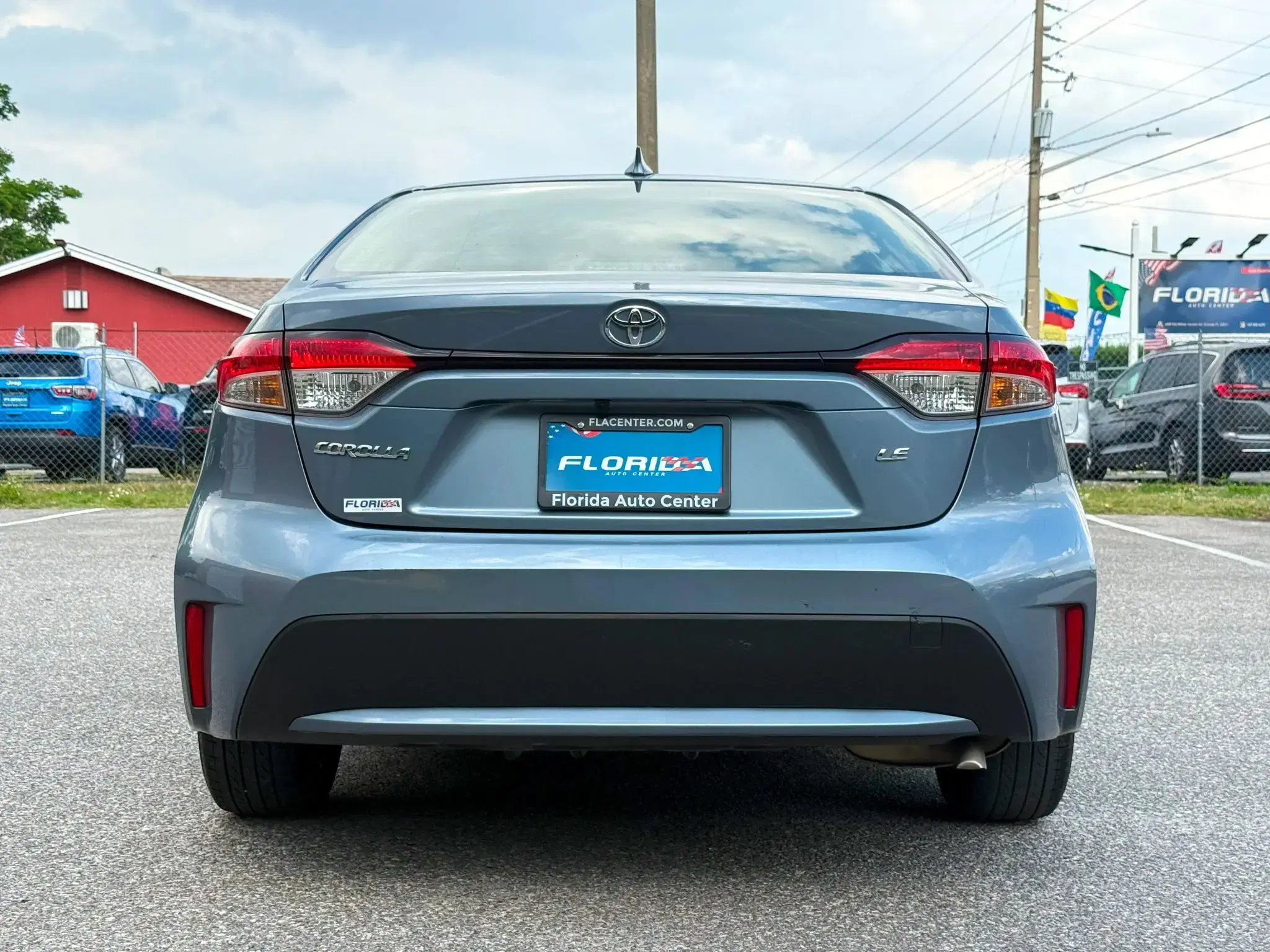 Toyota Corolla Le - Thumbnail 5