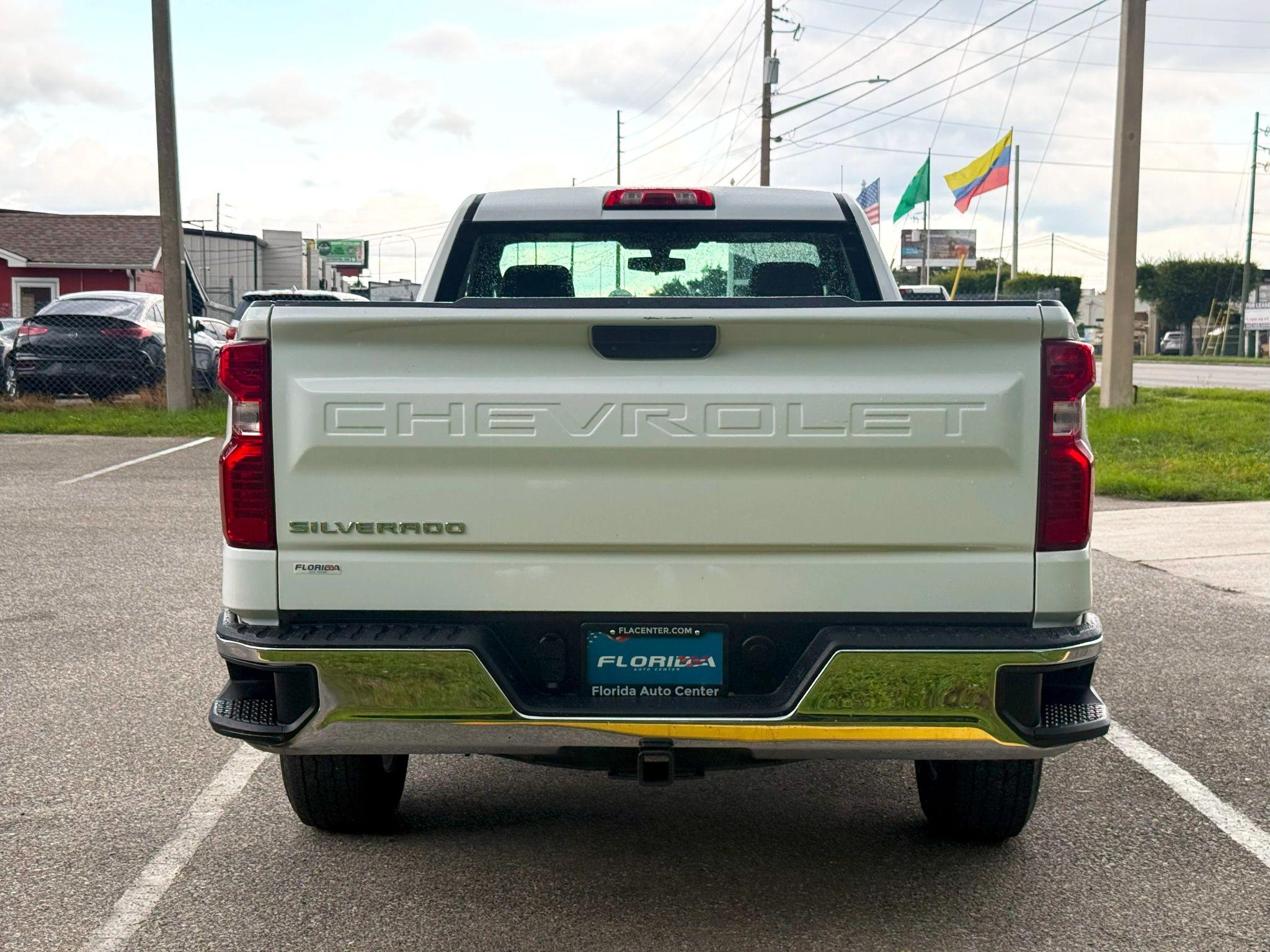 Chevrolet Silverado 1500 - Thumbnail 5