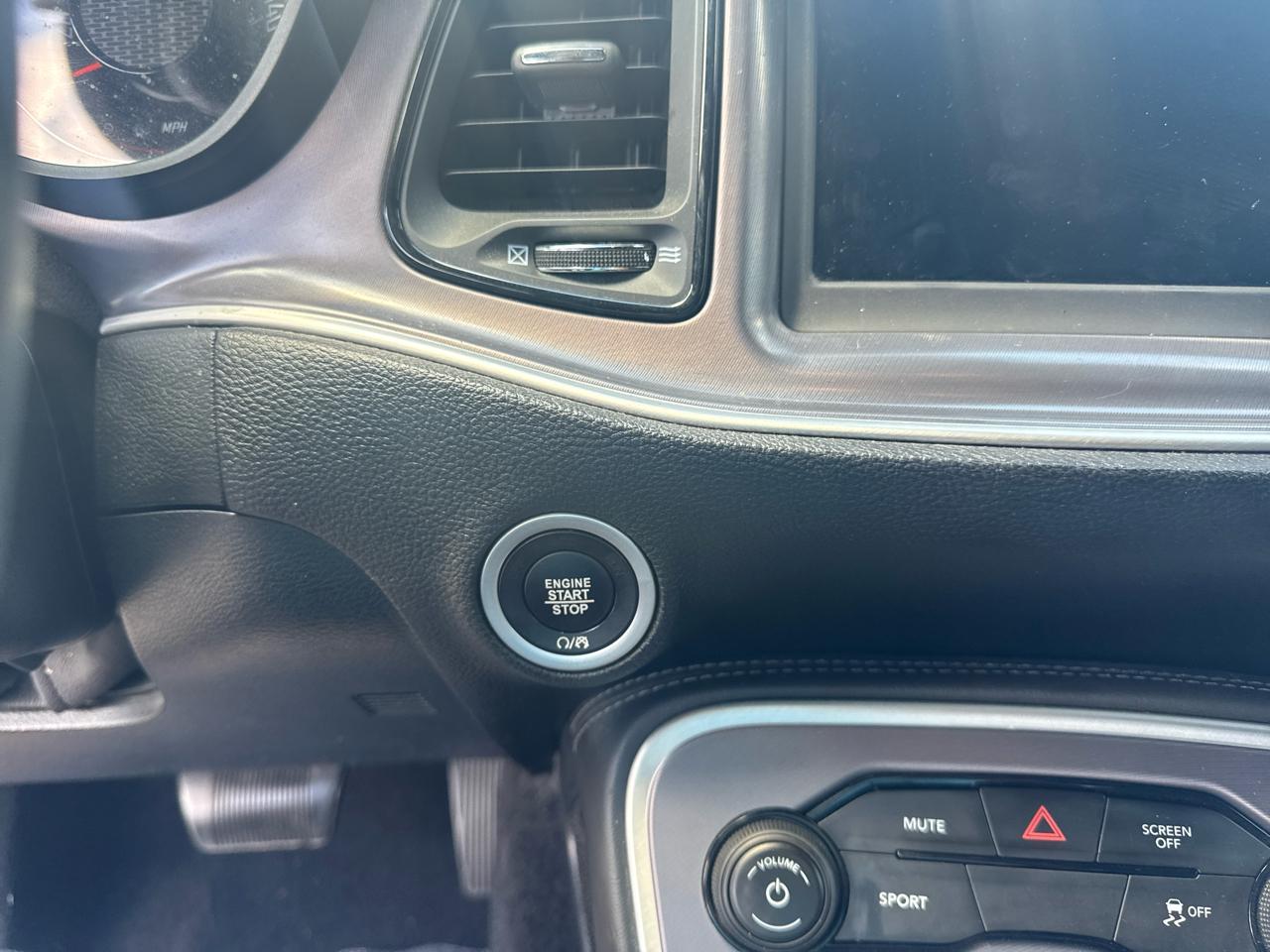 Dodge Challenger Sxt - Thumbnail 17