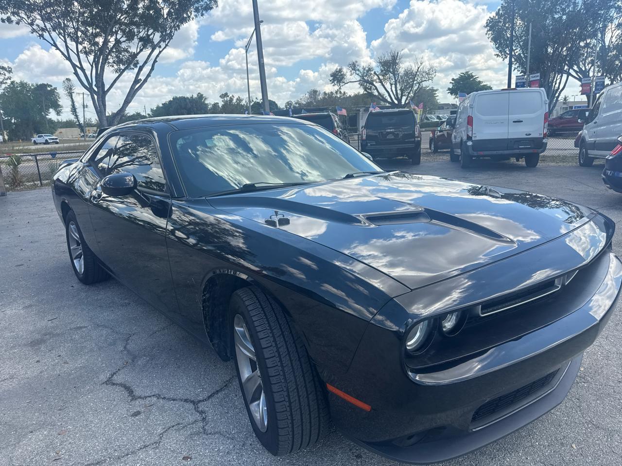 Dodge Challenger Sxt - Thumbnail 4