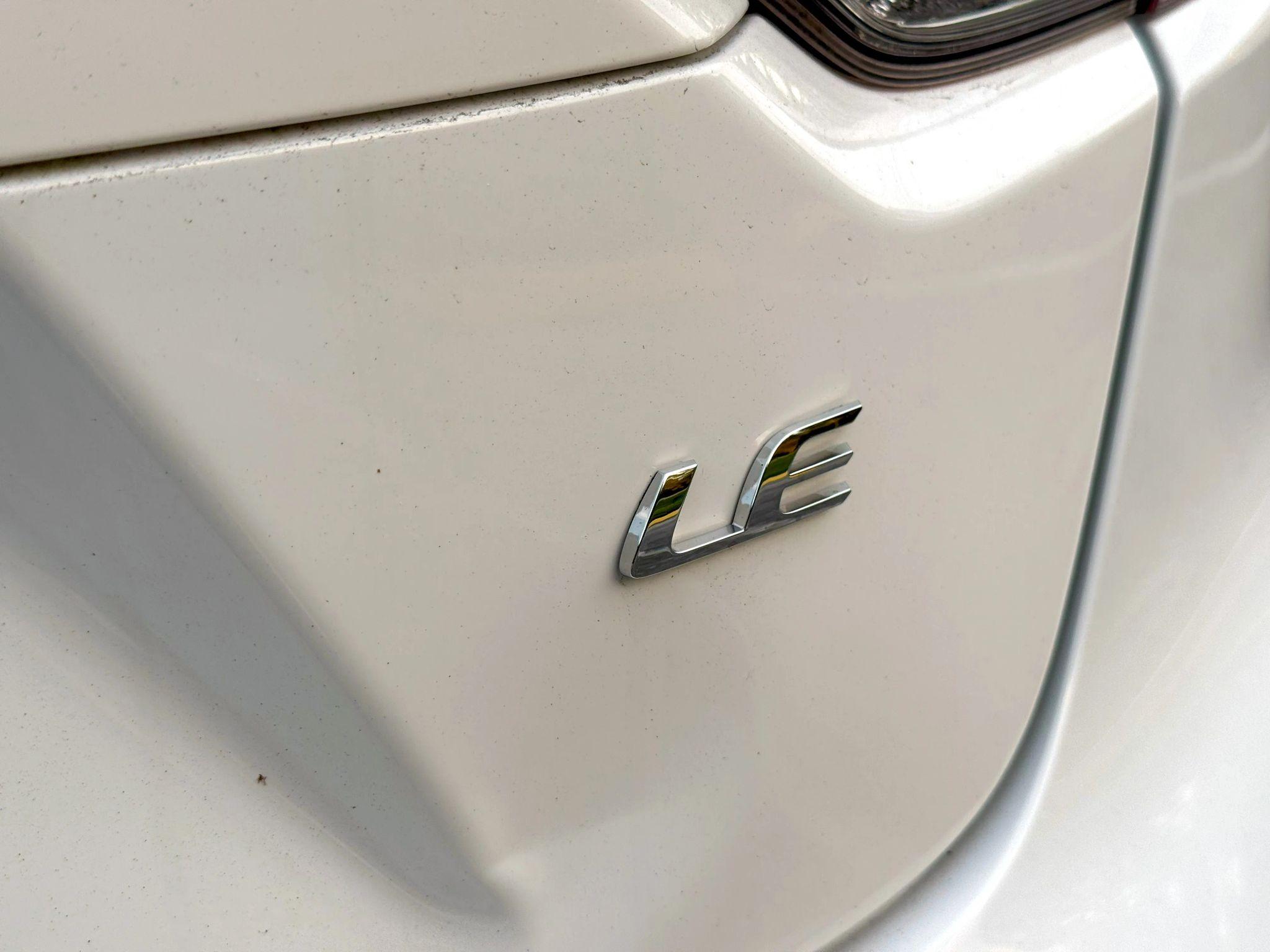 Toyota Corolla Le - Thumbnail 10