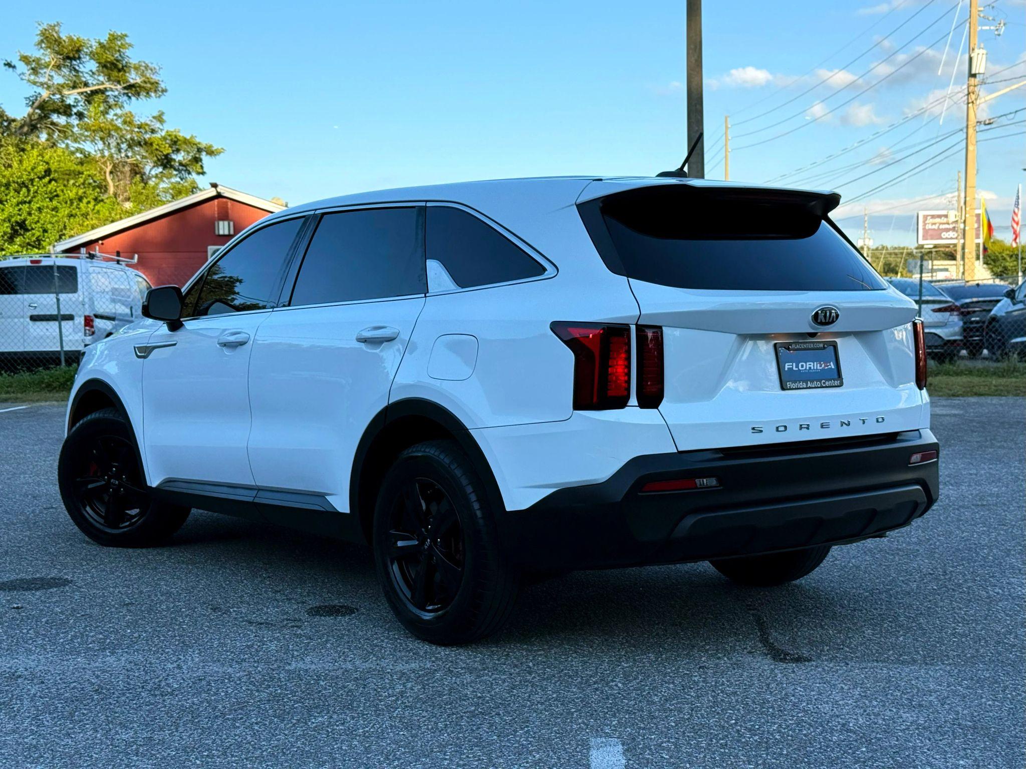 Kia Sorento Lx - Thumbnail 2