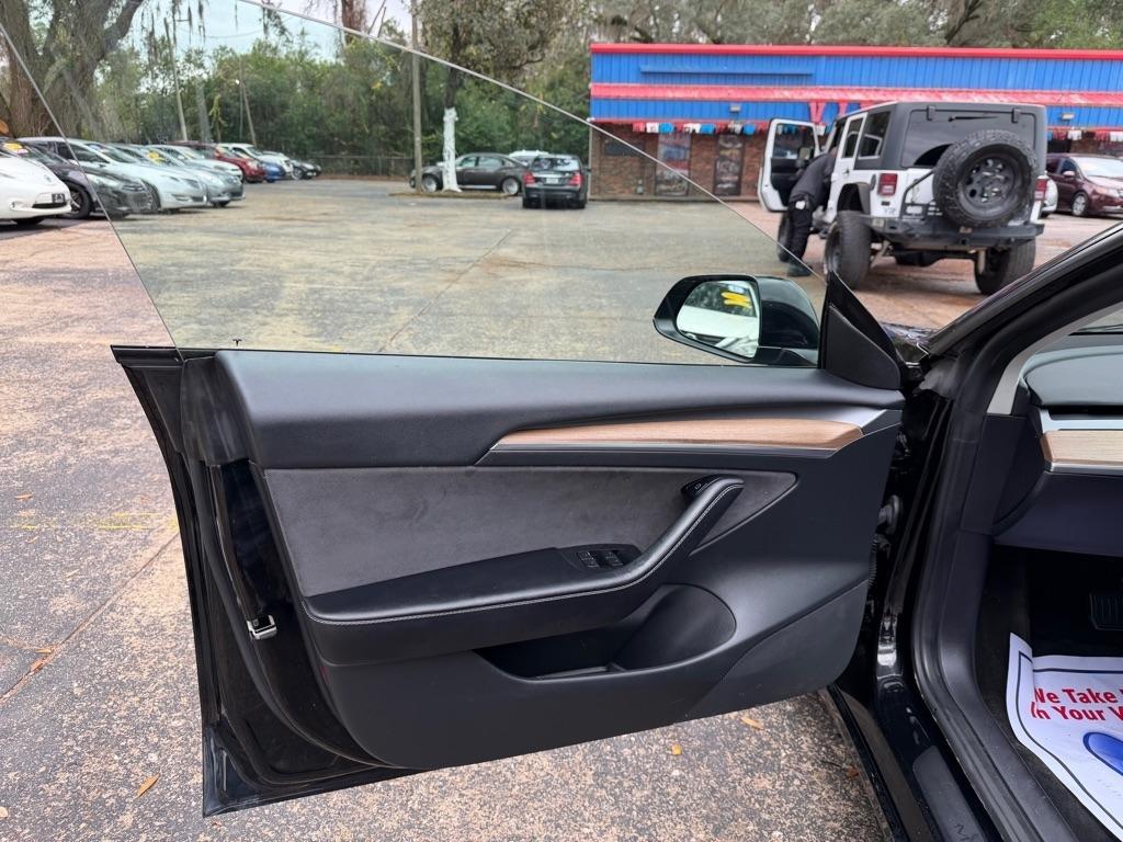 Tesla Model 3 Standard Range Plus - Thumbnail 16