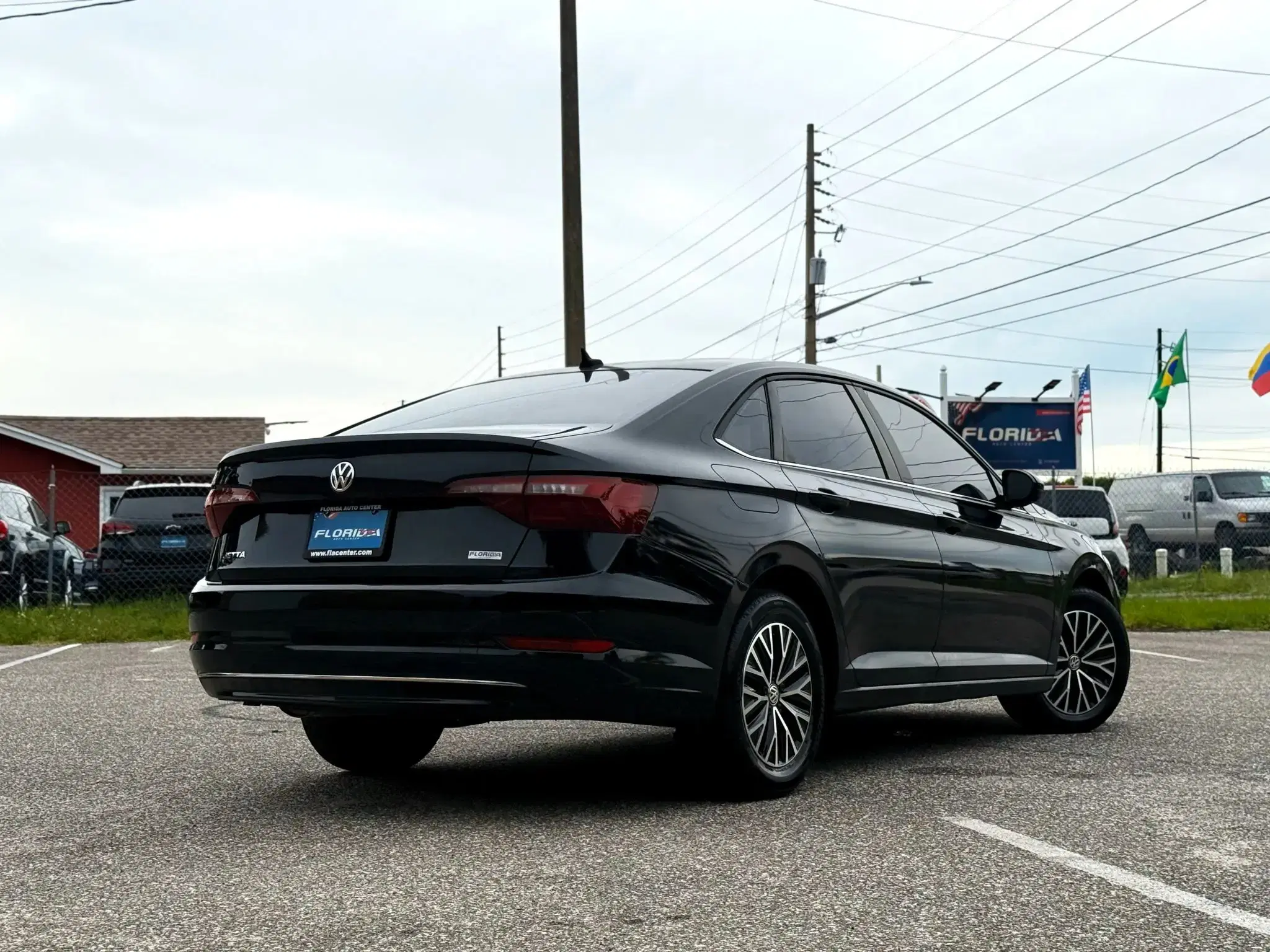 Volkswagen Jetta S - Thumbnail 3