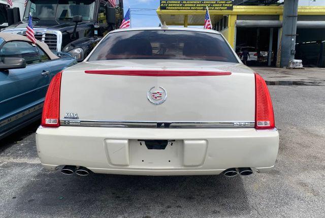 CADILLAC DTS - Thumbnail 5