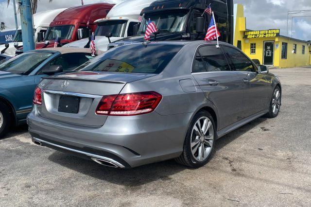 MERCEDES-BENZ E-CLASS - Thumbnail 4