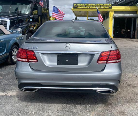 MERCEDES-BENZ E-CLASS - Thumbnail 5