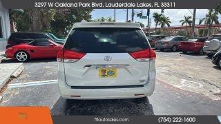 Toyota Sienna - Thumbnail 16