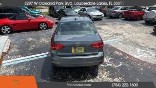 Volkswagen Jetta - Thumbnail 15