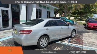 Toyota Camry - Thumbnail 17