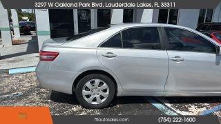 Toyota Camry - Thumbnail 20