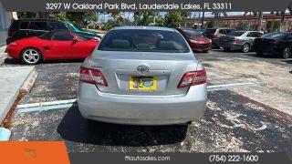 Toyota Camry - Thumbnail 16