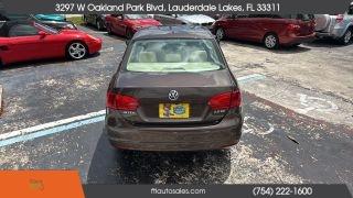 Volkswagen Jetta - Thumbnail 15