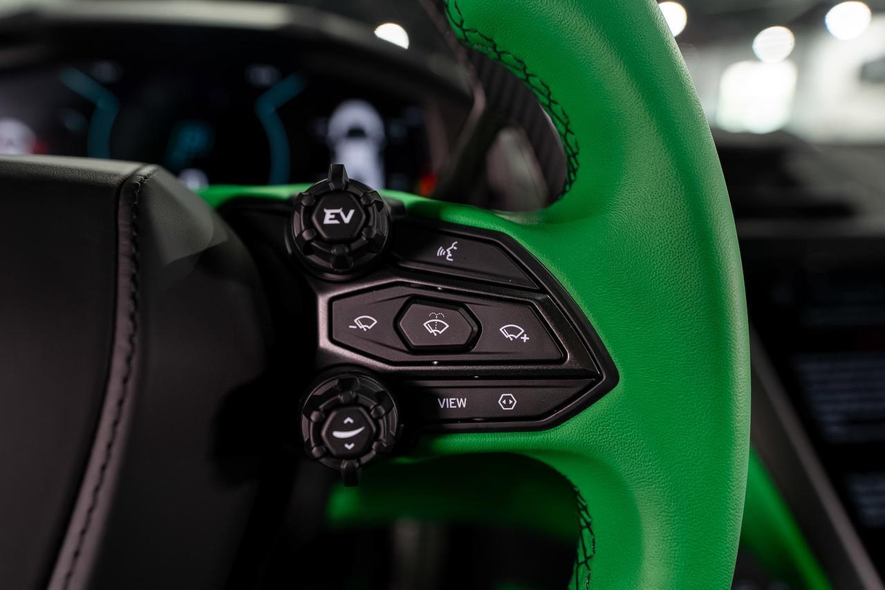 Lamborghini Revuelto - Thumbnail 16