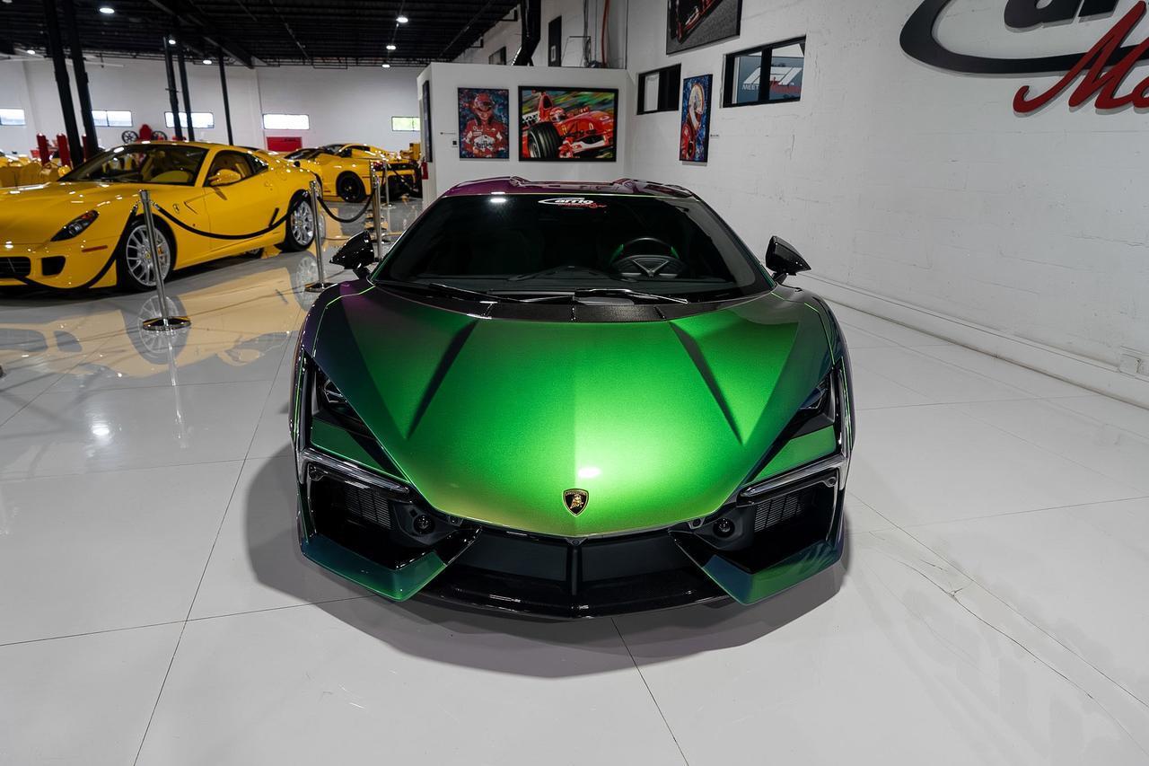 Lamborghini Revuelto - Thumbnail 2