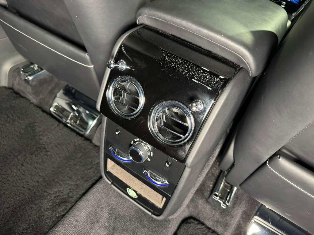 Rolls-Royce Cullinan - Thumbnail 15