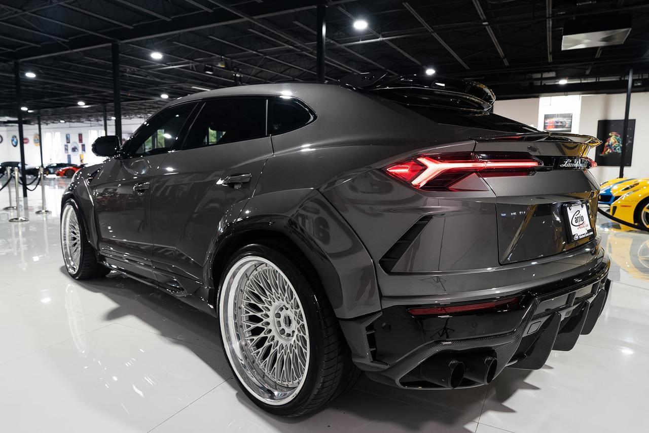Lamborghini Urus - Thumbnail 4