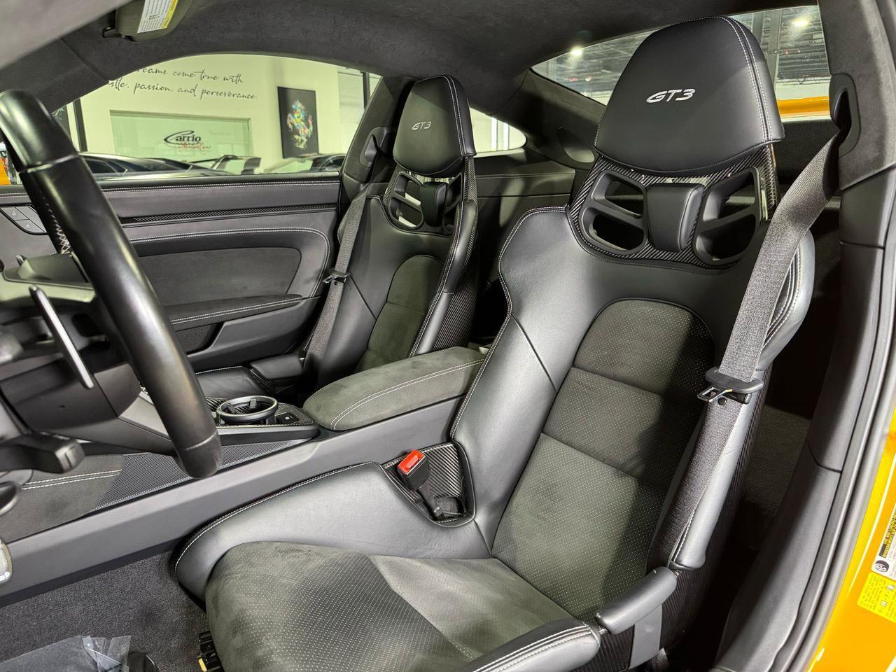 Porsche 911 - Thumbnail 10