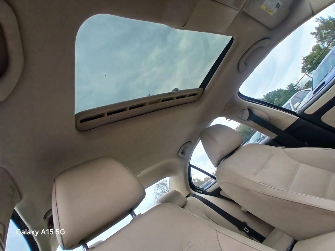 Volkswagen Jetta - Thumbnail 19