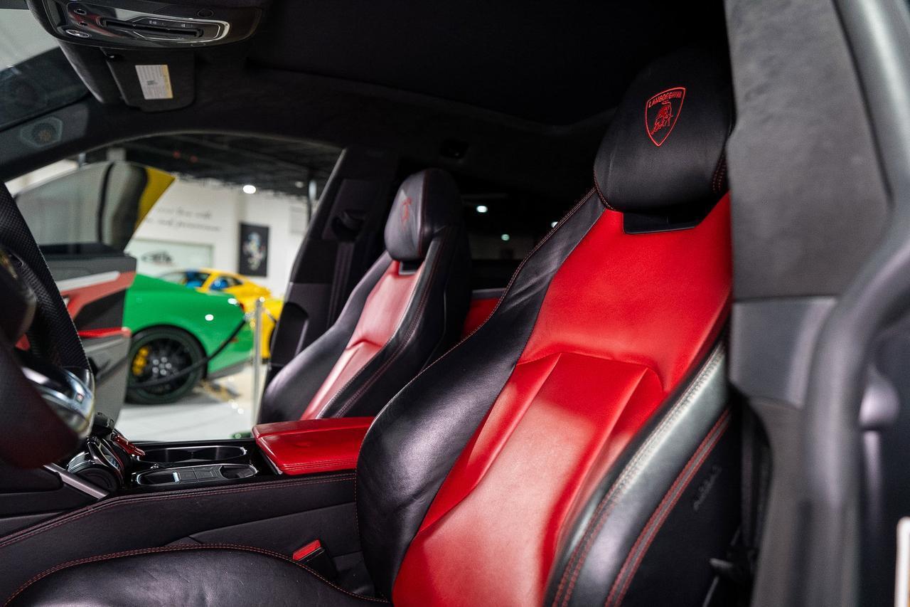 Lamborghini Urus - Thumbnail 10