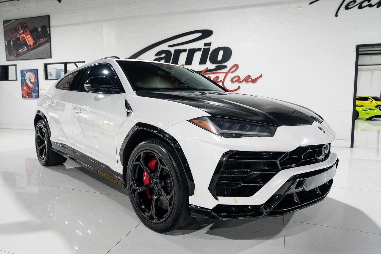 Lamborghini Urus - View 1