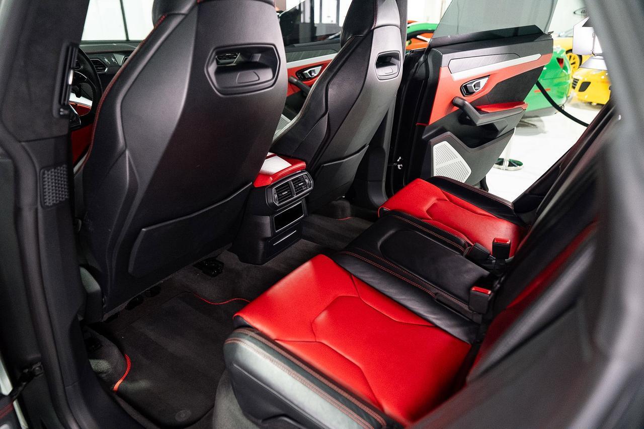 Lamborghini Urus - Thumbnail 13