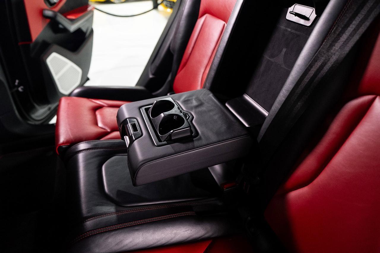 Lamborghini Urus - Thumbnail 17