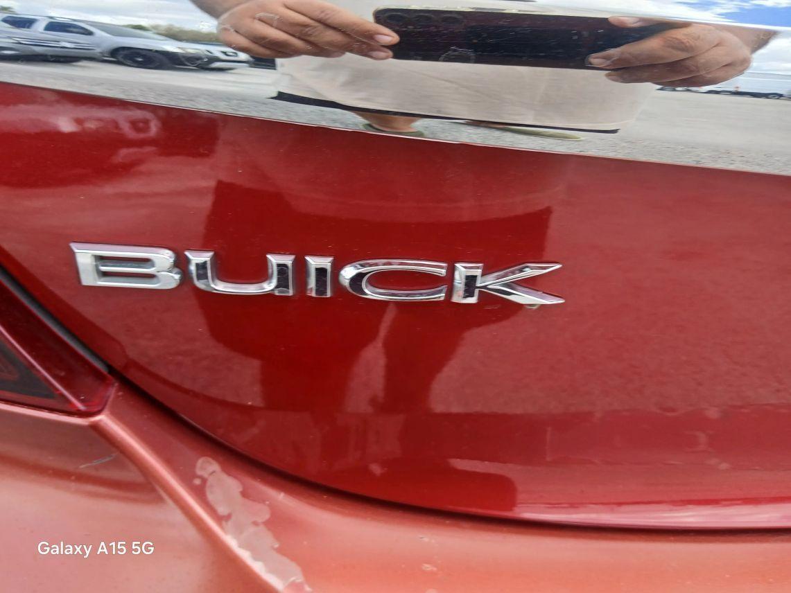 Buick Regal - Thumbnail 11