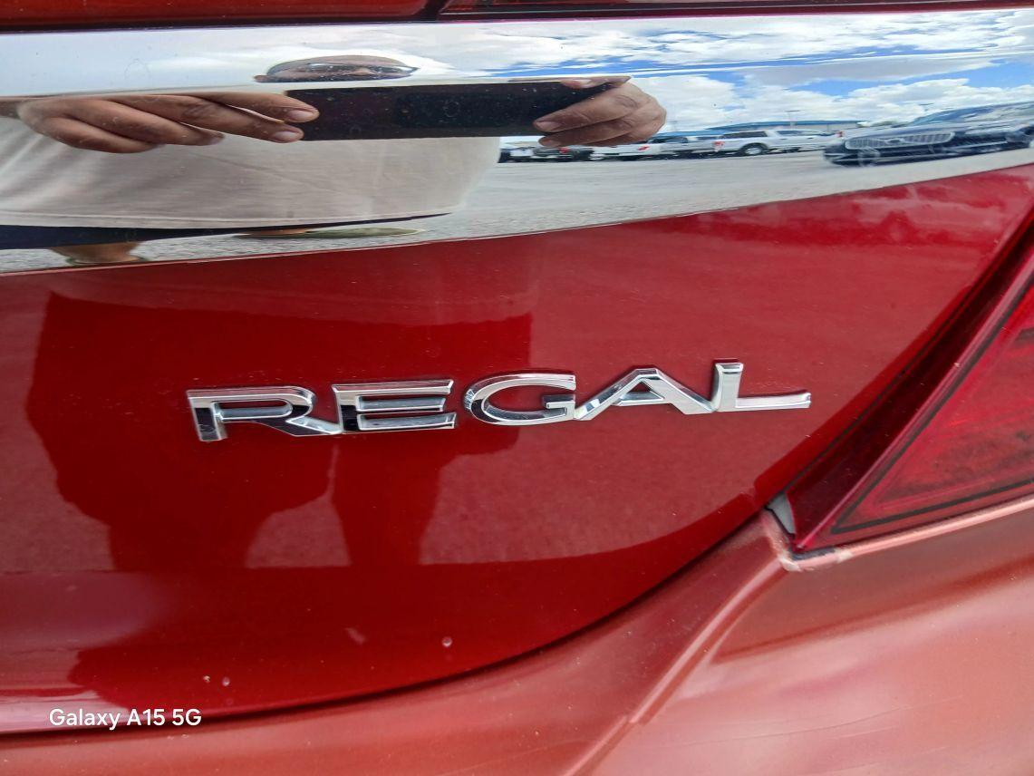 Buick Regal - Thumbnail 12