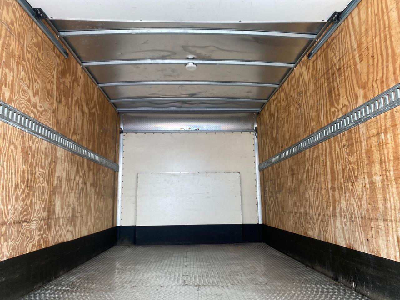 Ford Econoline Commercial Cutaway - Thumbnail 15