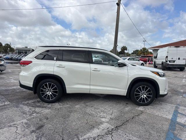 Toyota Highlander Se In Hollywood Fl | 5Tdjzrfh9Js824041 | Toyota Of Hollywood'S Amazinn Used Cars - Thumbnail 2
