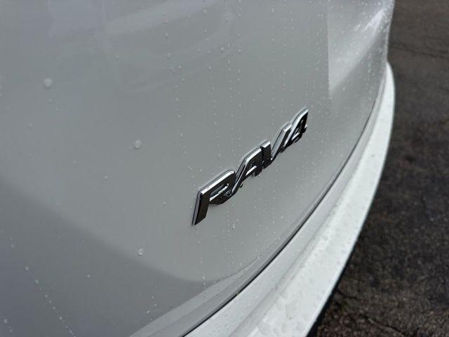 Toyota Rav4 Le In Hollywood Fl | 2T3Zfrev1Hw326931 | Toyota Of Hollywood'S Amazinn Used Cars - Thumbnail 6